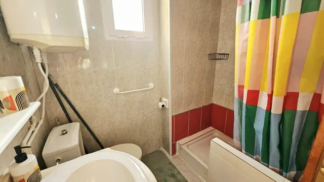 Estudio con piscina. parquing y vista al mar — 15