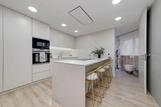 EXCLUSIVA VIVIENDA DE 250M2 EN DOS PLANTAS, CENTRICA Y A 200M DE LA PLAYA DEL CURA — 21