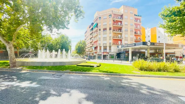 Gran ático reformado de cuatro dormitorios con magnífica terraza — 33