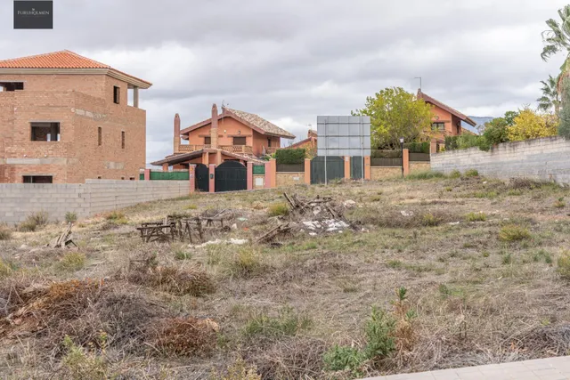 VENTA DE PARCELA EN LA URBANIZACIÓN CAÑADAS DEL PARQUE — 40