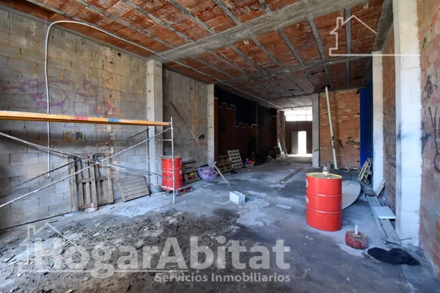 Gran patio privado y proyecto para diseñar tu casa unifamiliar en el centro urbano — 30