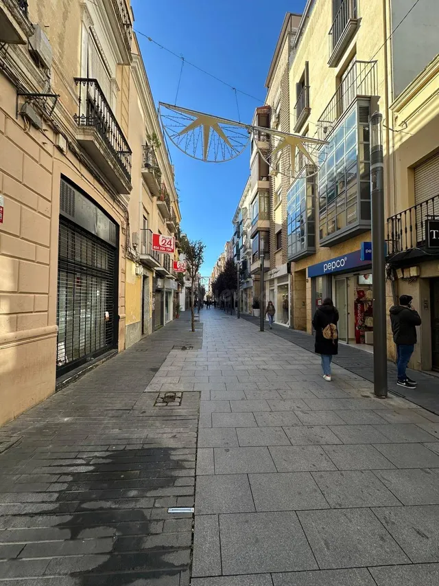 EDIFICIO EN VENTA EN LA CALLE MENACHO BADAJOZ. Rebajado en 1 - foto 3