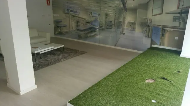 EN VENTA LOCAL COMERCIAL EN LOS CRISTIANOS — 3