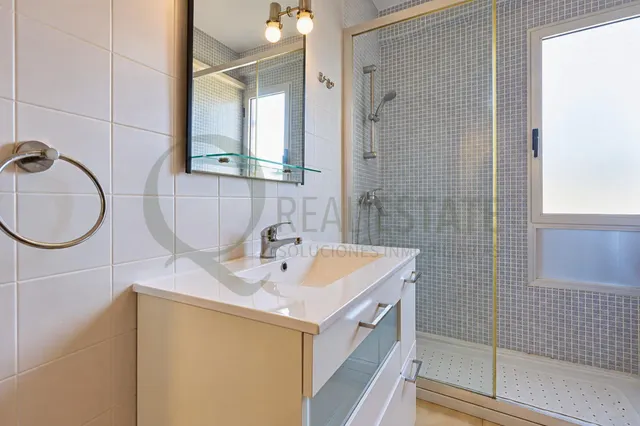 Piso en Bellavista, San Juan de Alicante, con 3 dormitorios, terraza y parking, a 2km de la playa — 17