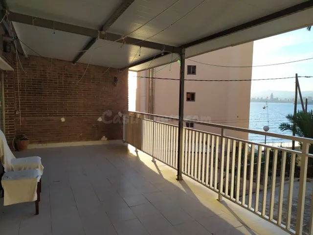 LOCAL COMERCIAL DENTRO DE GALERIA CON OTROS NEGOCIOS ,SUPERM