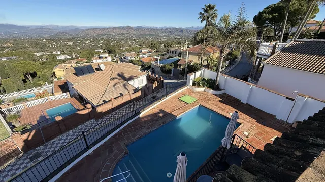 Chalet 4 habitaciones 293m² en venta - Costa del Sol — 2