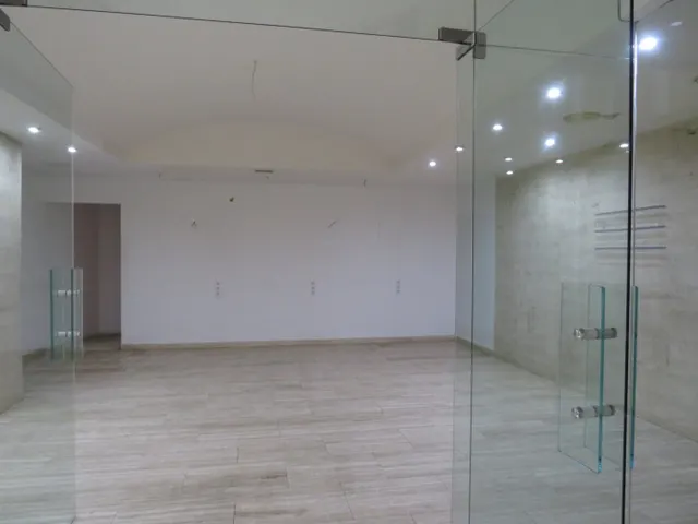 Gran oportunidad alquiler local comercial en zona centro,  Ontinyent (Valencia) — 2