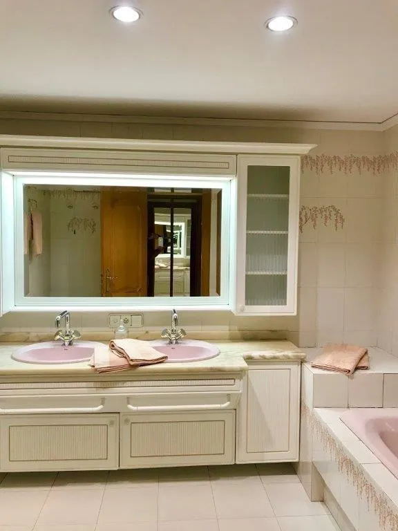 VIVIENDA EN ALQUILER SITUADA EN EL CENTRO DE LA CIUDAD — 16