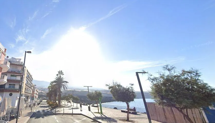 Playa San Juan. Duplex 3 habitaciones, 2 baños, balcon, garaje y trastero a 5 0 metros dle mar