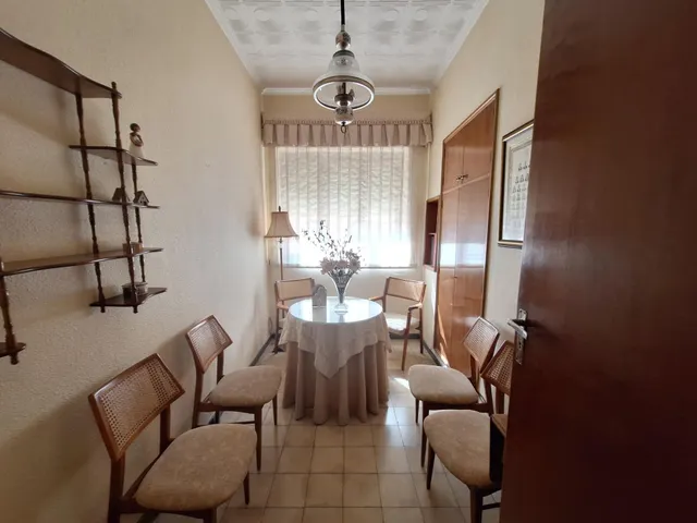 Casa modernista de 218 m2, en parcela de 518 m2, con jardín y garaje para varios vehículos en el centro de Monóvar — 34