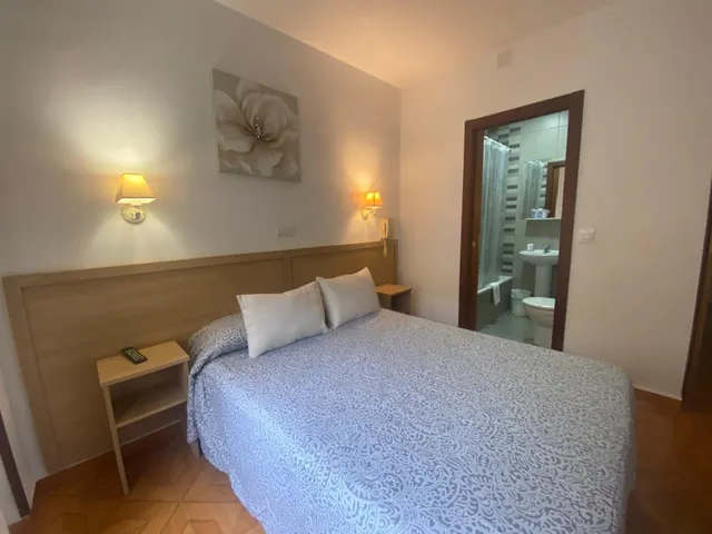 Hostal al lado de la Cruz — 9