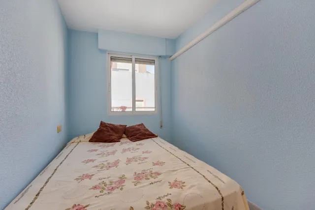 Apartamento de 2 dormitorios y 1 baño en el centro de Torrevieja — 12