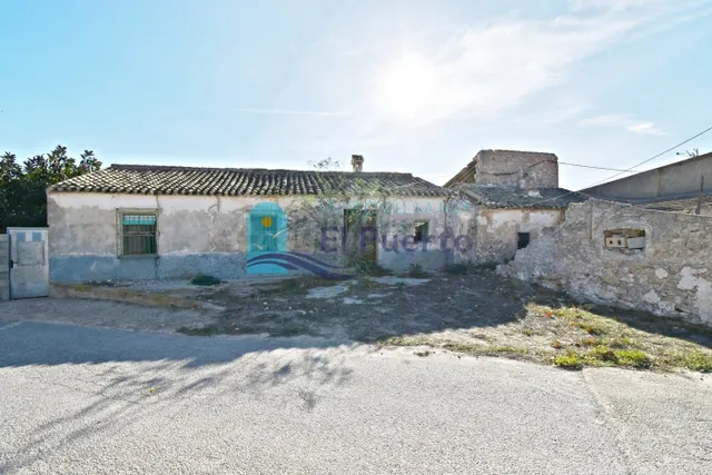 CASA EN ZONA RURAL PARA REFORMAR POR COMPLETO - REF 88 - foto 2