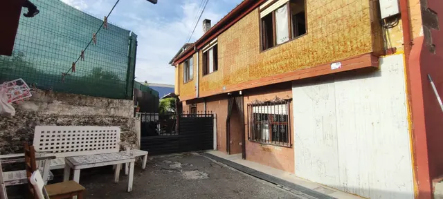 CASA PARA REFORMAR CON CUADRA, PAJAR Y DOS GARAJES EN TORRELAVEGA.- — 14