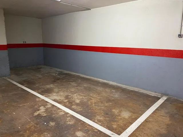 Plaza de parking en venta en el centro de Sabadell — 3