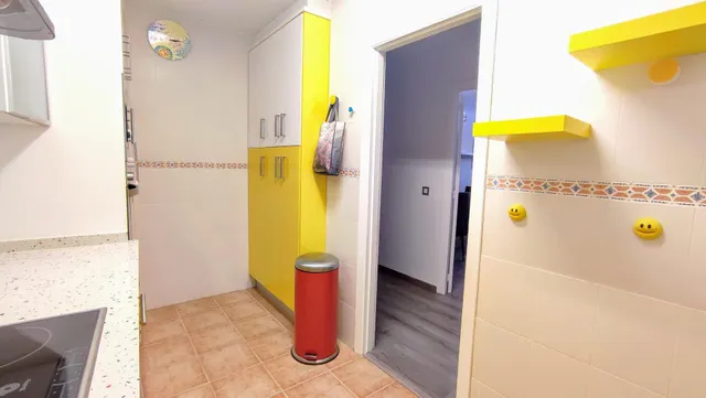 Vivienda tres dormitorios y aparcamiento en alquiler, Málaga - Centro — 37