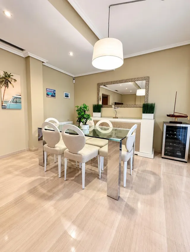 Chalet pareado de 5 habitaciones con jardín, piscina y terra - foto 4