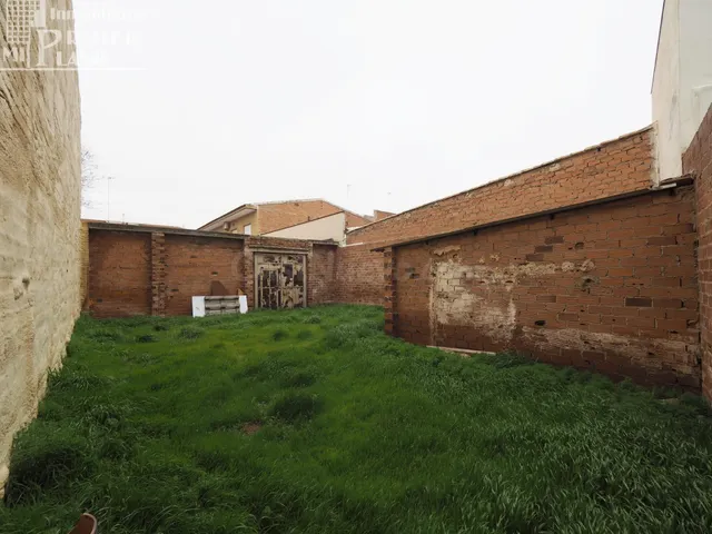 Oportunidad de Inversión en Tomelloso: Solar en el Centro - foto 2
