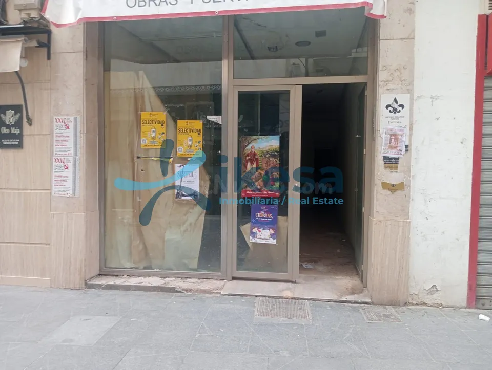 Venta de Local Comercial en Andújar, Jaén.