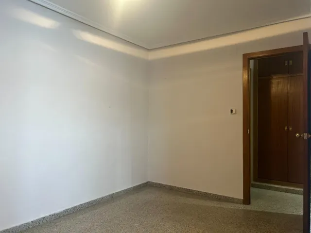 Ref. 8546 SALICO ofrece gran vivienda en Olivereta con plaza de aparcamiento — 34