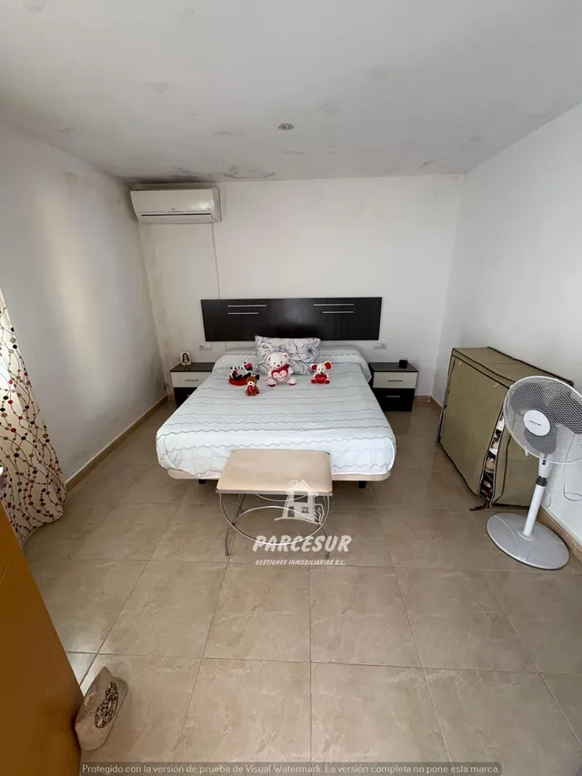 Finca de 1.250 m2 con 2 casas independientes y piscina — 30