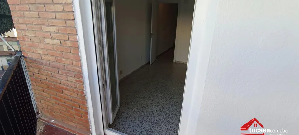 Piso en venta en santa rosa con tres dormitorios y dos terrazas