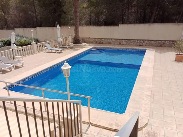 Villa 4 habitaciones 337m² en venta - Zona Sierra Helada - foto 2