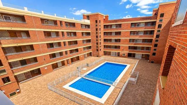 FANTASTICO APARTAMENTO CON PISCINA COMUNITARIA, IDONEA COMO 