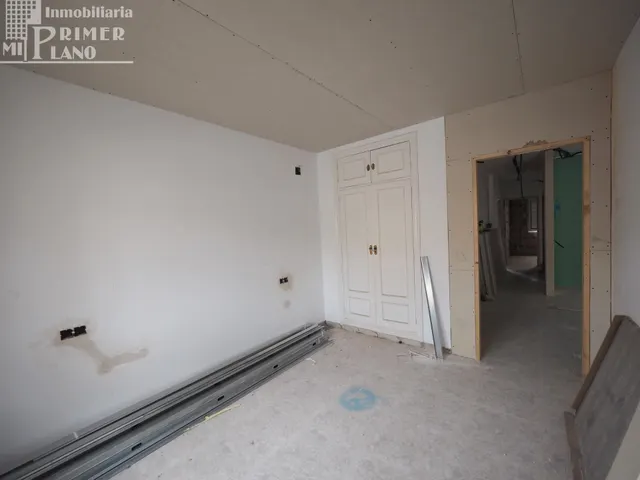 Ático Semireformado de 3 Dormitorios con Amplia Terraza en Tomelloso - €93,000 — 6