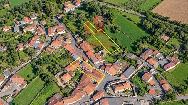 CASA TRADICIONAL DE PIEDRA CON GRAN PARCELA Y ANEXOS EN ABAVIDES (OURENSE) — 34