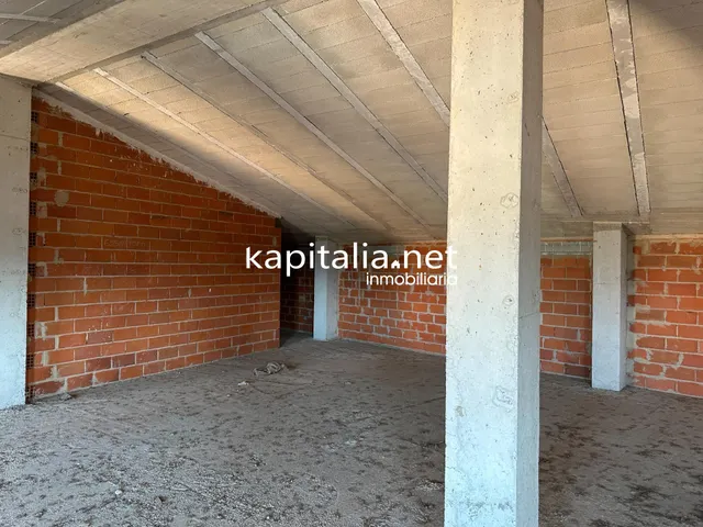 EDIFICIO A LA VENTA EN AGULLENT — 10