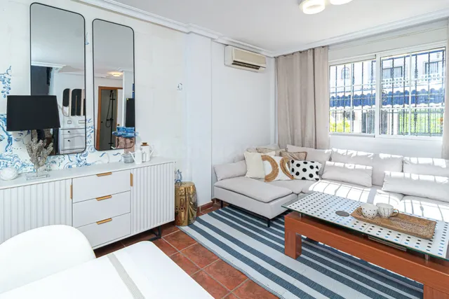 Adosado de 3 dormitorios 2 baños en Orihuela Costa ¡Tu hogar ideal en Las Chismosas! ✨ — 10