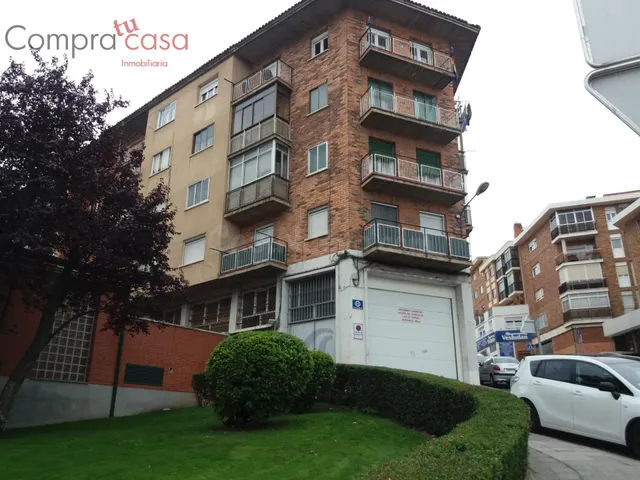 VENTA.-.ALMACEN.-.GARAJE.-.TRASTERO.-.LOCAL.-.CALLE CLAVEL.-