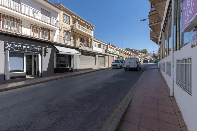 Local comercial 198m² en venta - Barriada primero de mayo — 13
