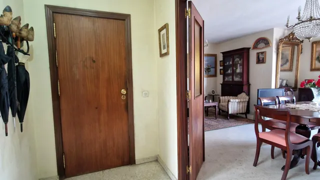 LUMINOSO PISO CON GARAJE EN ZONA MADRE DE DIOS — 25