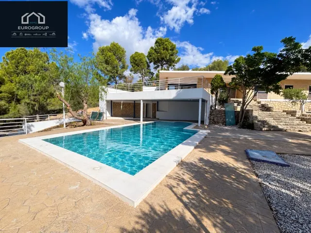 ESPECTACULAR VILLA CON 5 DORMITORIOS Y 4 BAÑOS, 450 M2 Y 3600 M2 DE PARCELA EN BENIDORM — 7