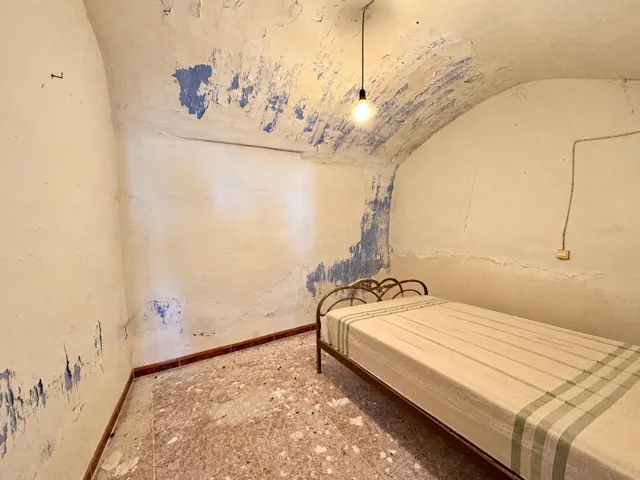 Venta de conjunto de viviendas y terrenos en Cúllar (Granada) — 19