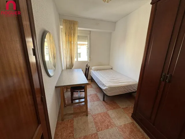 PISO JUNTO MEDINA AZAHARA CON ASCENSOR , TERRAZA, TRASTERO Y AZOTEA INDEPENDIENTE — 26