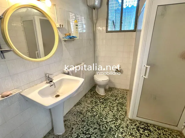 Casa a la venta en Ráfol de Salem. — 13