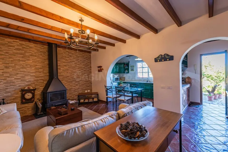 Casa independiente con jardín en San Mateo