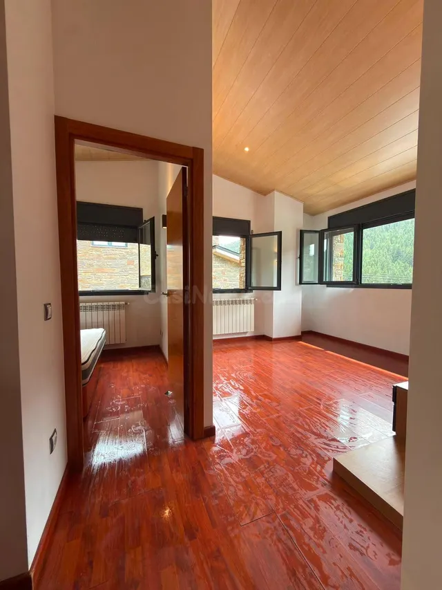 Exclusivo ático de 1 habitación con terraza de 40 m2 en Bord