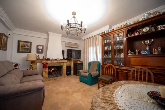 Chalet de una planta en Pinares de Oromana - foto 4
