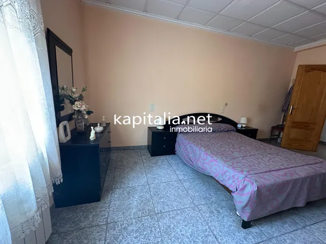 Chalet a la venta en Cocentaina, Alicante. — 32