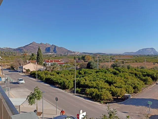 Edificio con restaurante en Tormos — 24