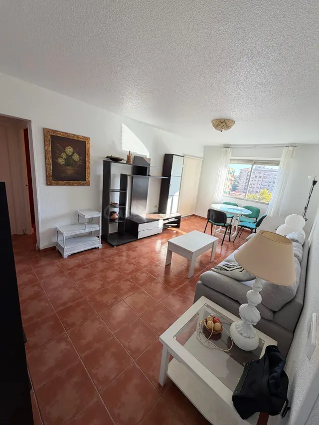 Piso de 3 habitaciones en Santa María de Gracia - foto 2