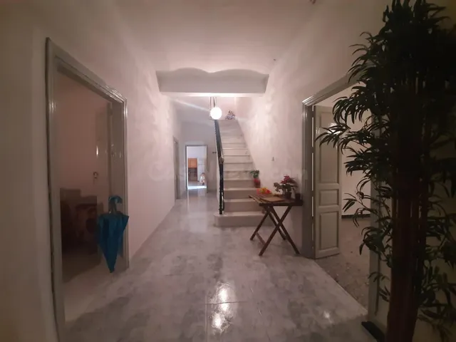 Gran casa con patío de 150 metros en Aliseda - foto 4