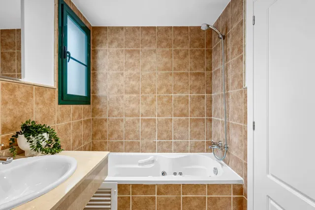 Apartamento 1 habitación 87m² en venta - Sierra cortina — 23