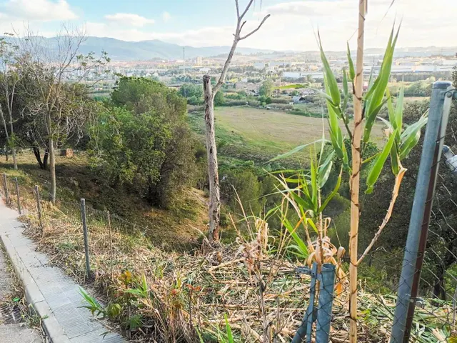 TERRENO A LA VENTA EN ABRERA (LES CARPES) - POSIBILIDAD DE DOS VIVENDAS — 2