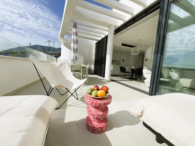 En venta: Espectacular ático de 2 dormitorios con jacuzzi privado y licencia de alquiler vacacional en Higuerón West, Costa del Sol — 23