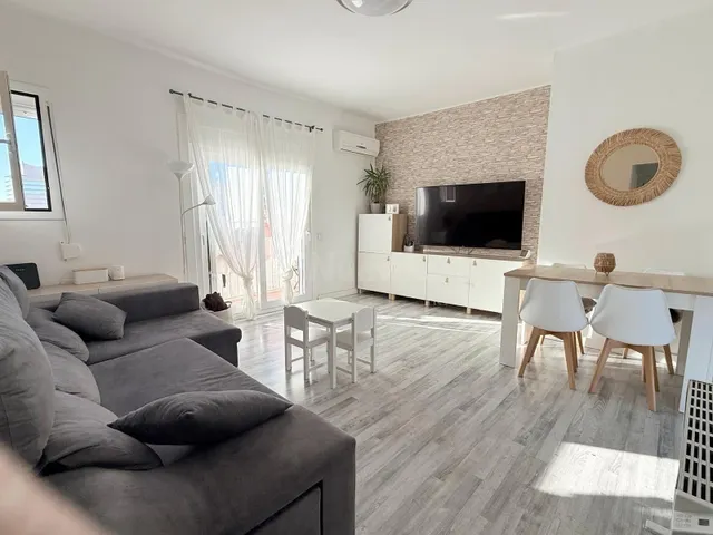 Encantador Piso con trastero, en La Marina del Port, Barcelona - ¡Una Oportunidad Única por 309.000€! — 3